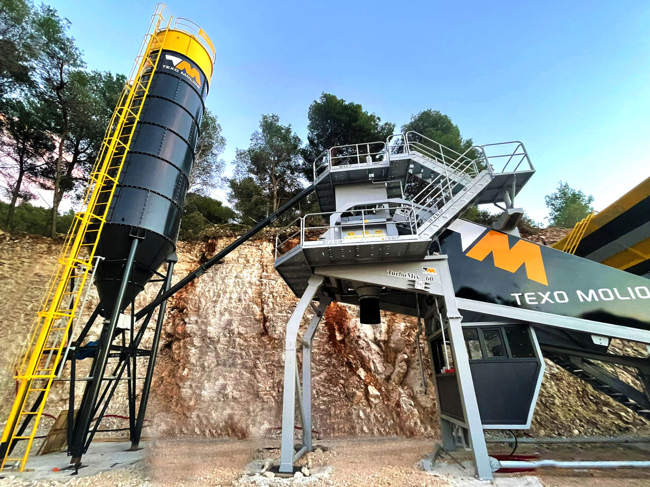 FABO mobile concrete batching plant - Centrale à béton: photos 2 FABO mobile concrete batching plant - Centrale à béton: photos 2