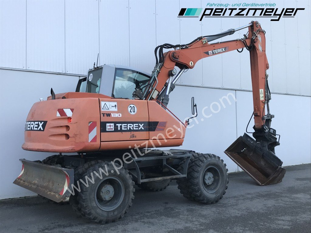 Atlas-Terex Mobilbagger TW 130 MS 10 + Schwenklöffel - Pelle sur pneus: photos 3 Atlas-Terex Mobilbagger TW 130 MS 10 + Schwenklöffel - Pelle sur pneus: photos 3