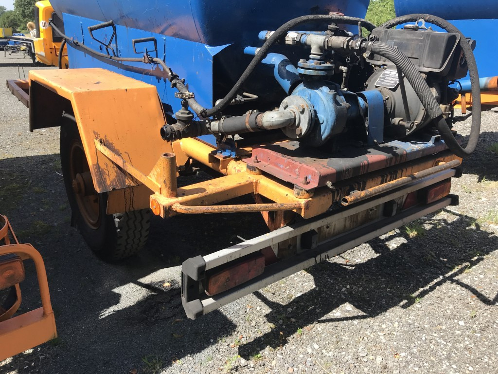 BATHE 1 Achs Anhänger Bitum / Teerkocher - 2,8 m³ Hatz Diesel-Motor 1 D 42 Z - Remorque citerne: photos 5 BATHE 1 Achs Anhänger Bitum / Teerkocher - 2,8 m³ Hatz Diesel-Motor 1 D 42 Z - Remorque citerne: photos 5