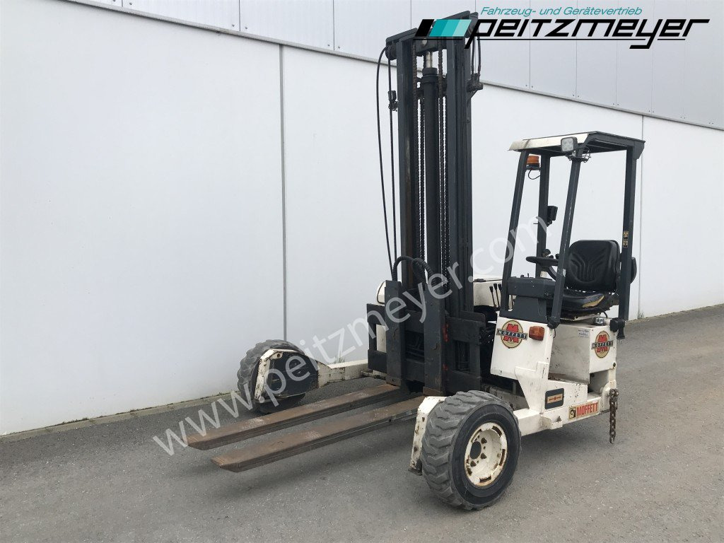 Moffett Mitnahmestapler M 2003 STM Allrad, UVV in 09/25 neu - Chariot embarqué: photos 1 Moffett Mitnahmestapler M 2003 STM Allrad, UVV in 09/25 neu - Chariot embarqué: photos 1