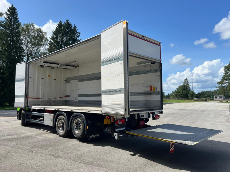 Scania P410 6X2 THERMO KING T-1200R OPEN SIDE - Camion frigorifique: photos 2 Scania P410 6X2 THERMO KING T-1200R OPEN SIDE - Camion frigorifique: photos 2