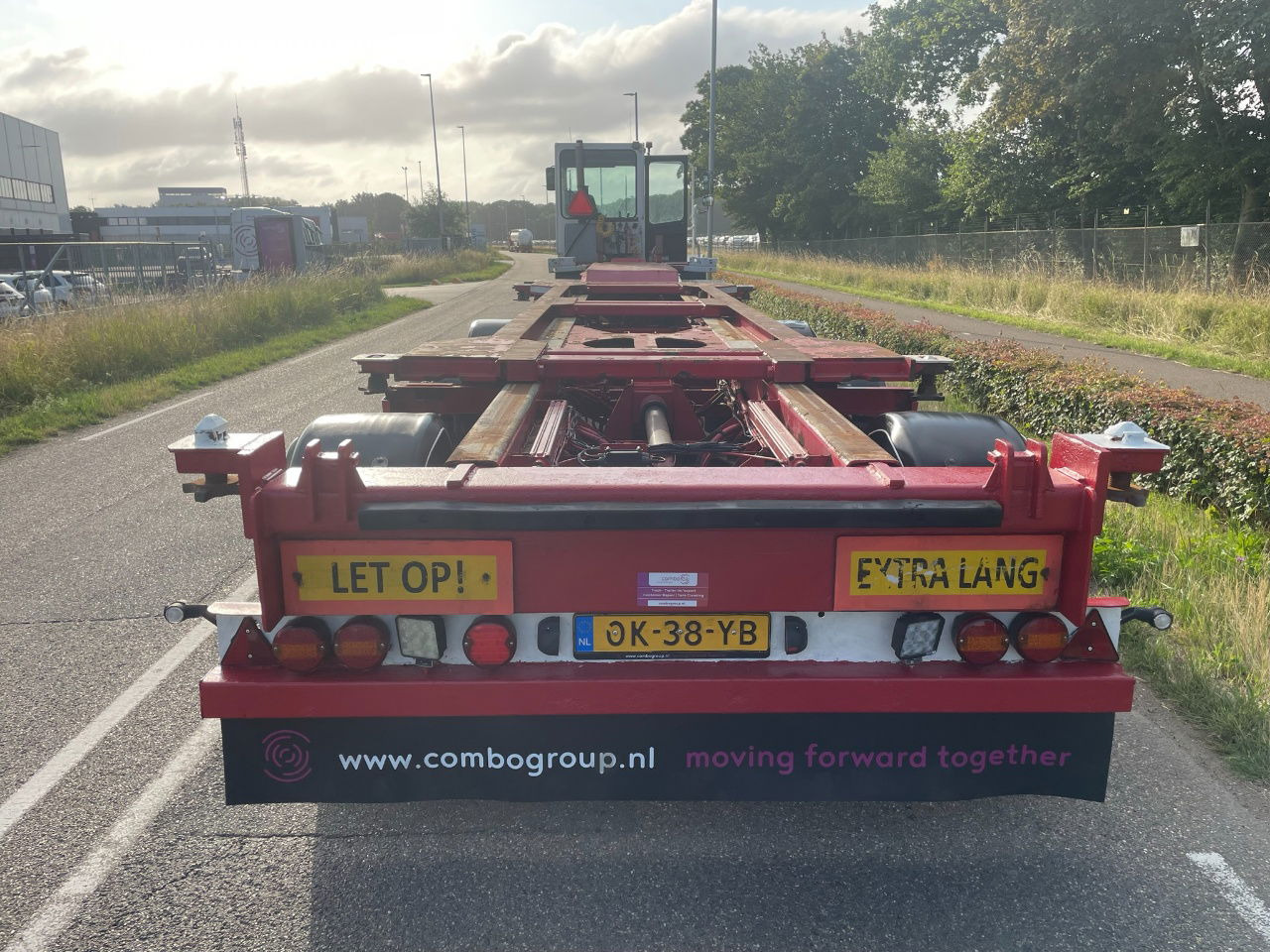 Renders ROC 16.27 CC X steering / Disc brakes /Lifring axle 20-30-40-45 FT HC - Semi-remorque porte-conteneur/ Caisse mobile: photos 2 Renders ROC 16.27 CC X steering / Disc brakes /Lifring axle 20-30-40-45 FT HC - Semi-remorque porte-conteneur/ Caisse mobile: photos 2