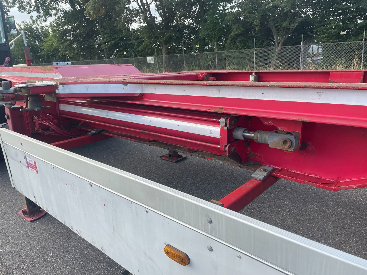 Renders ROC 16.27 CC X steering / Disc brakes /Lifring axle 20-30-40-45 FT HC - Semi-remorque porte-conteneur/ Caisse mobile: photos 5 Renders ROC 16.27 CC X steering / Disc brakes /Lifring axle 20-30-40-45 FT HC - Semi-remorque porte-conteneur/ Caisse mobile: photos 5