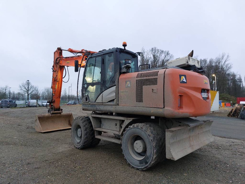 Pelle sur pneus Hitachi ZX170W-5B: photos 6