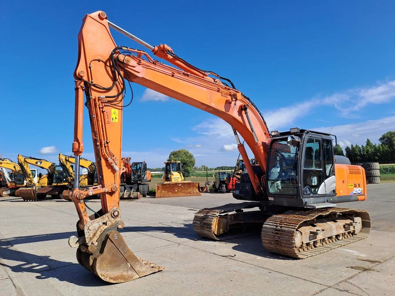 Pelle sur chenille Hitachi ZX210LC-6: photos 7