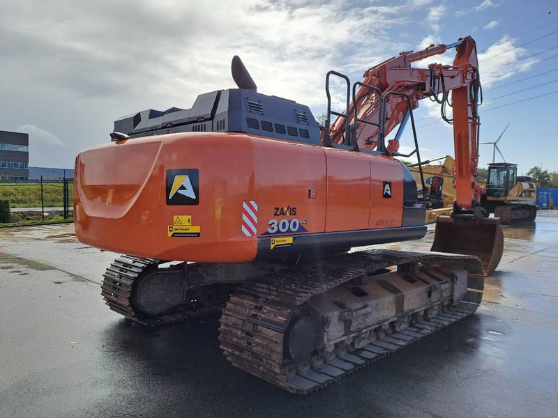 Hitachi ZX300LC-6 - Pelle sur chenille: photos 4 Hitachi ZX300LC-6 - Pelle sur chenille: photos 4