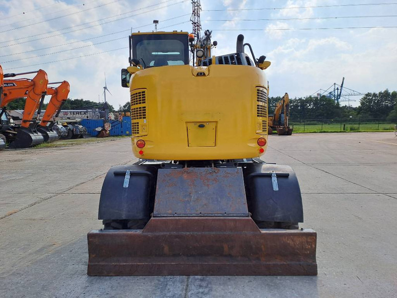 Komatsu PW118MR-11 - Pelle sur pneus: photos 3 Komatsu PW118MR-11 - Pelle sur pneus: photos 3