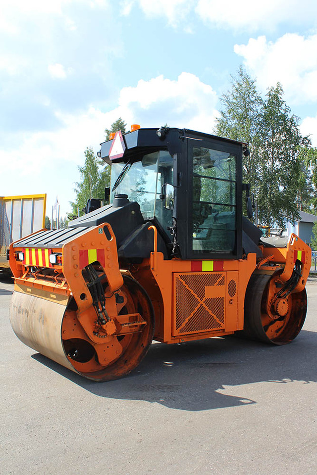CATERPILLAR CD10 - Rouleau compresseur: photos 2 CATERPILLAR CD10 - Rouleau compresseur: photos 2