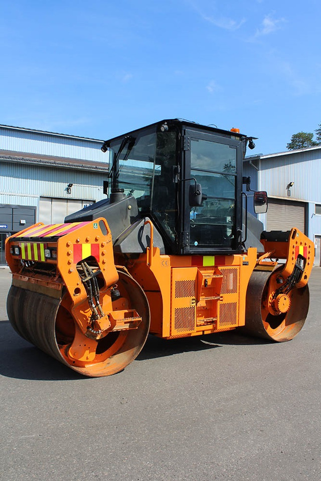 CATERPILLAR CD10 - Rouleau compresseur: photos 1 CATERPILLAR CD10 - Rouleau compresseur: photos 1