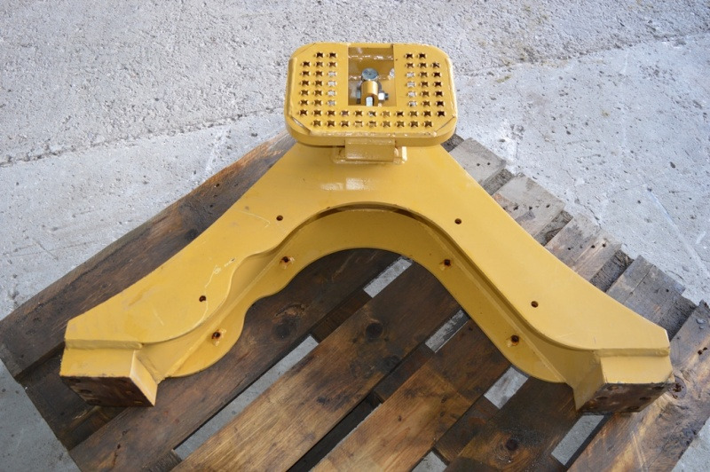 CATERPILLAR D5N Tow hook - Treuil pour Bulldozer: photos 4 CATERPILLAR D5N Tow hook - Treuil pour Bulldozer: photos 4