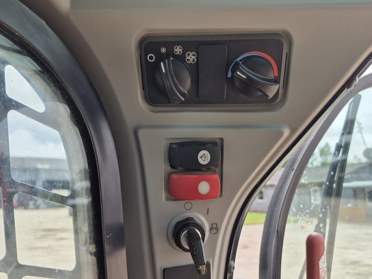 Mini chargeuse Caterpillar 259D: photos 18 Mini chargeuse Caterpillar 259D: photos 18