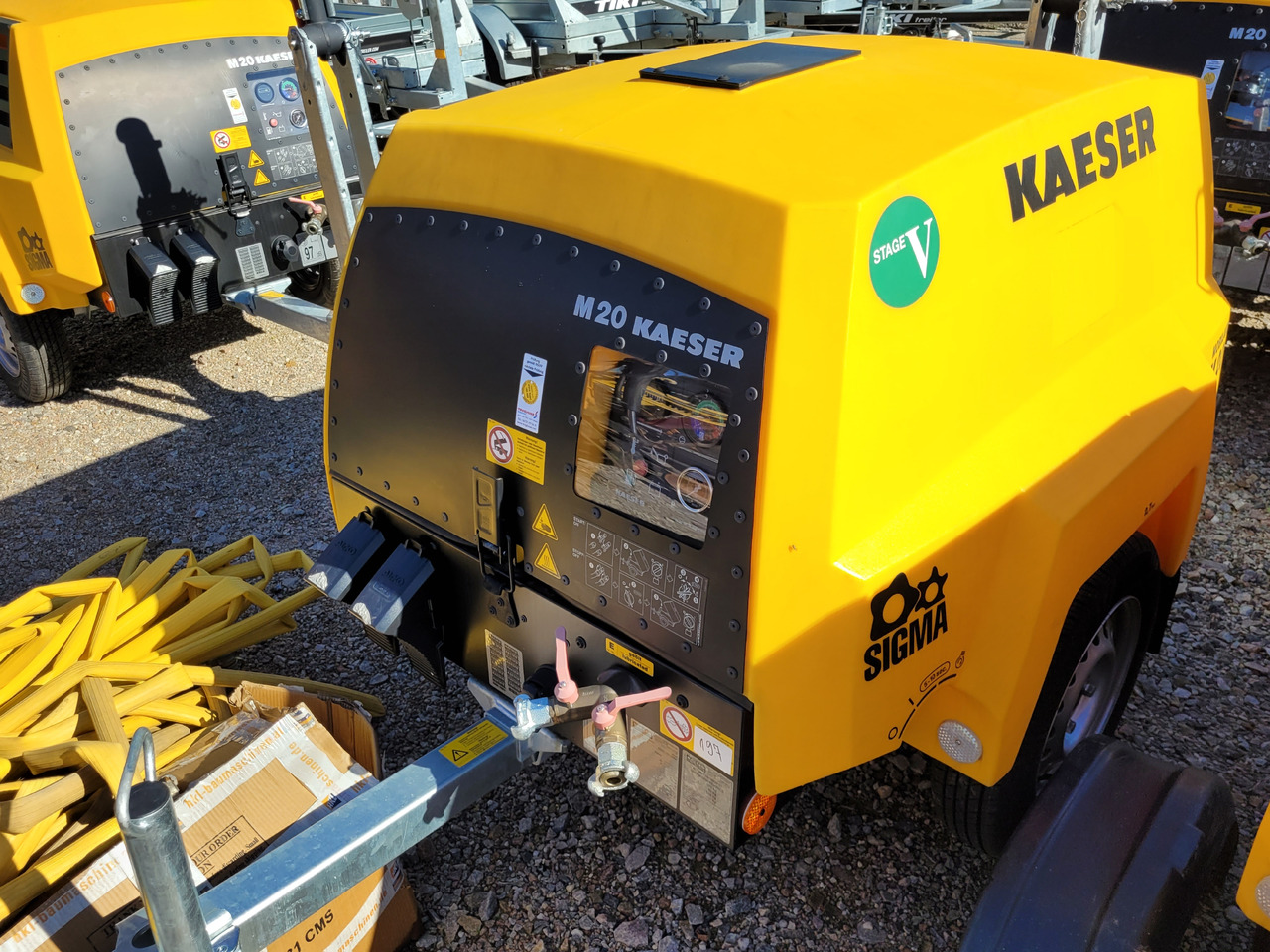 KAESER M20 PE. 20 units available - Compresseur d'air: photos 1 KAESER M20 PE. 20 units available - Compresseur d'air: photos 1