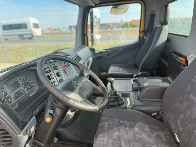 MERCEDES-BENZ Atego 1022 L Pritsche / Klima / Tachograph... - Remorqueuse: photos 2 MERCEDES-BENZ Atego 1022 L Pritsche / Klima / Tachograph... - Remorqueuse: photos 2