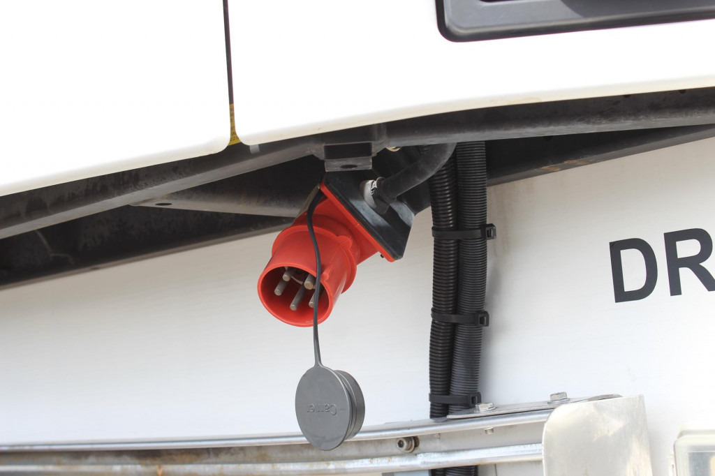 Chereau CV 1950Mt. 2,65h Strom Bi-Multi-Temp. TW LBW FRC - Semi-remorque frigorifique: photos 4 Chereau CV 1950Mt. 2,65h Strom Bi-Multi-Temp. TW LBW FRC - Semi-remorque frigorifique: photos 4