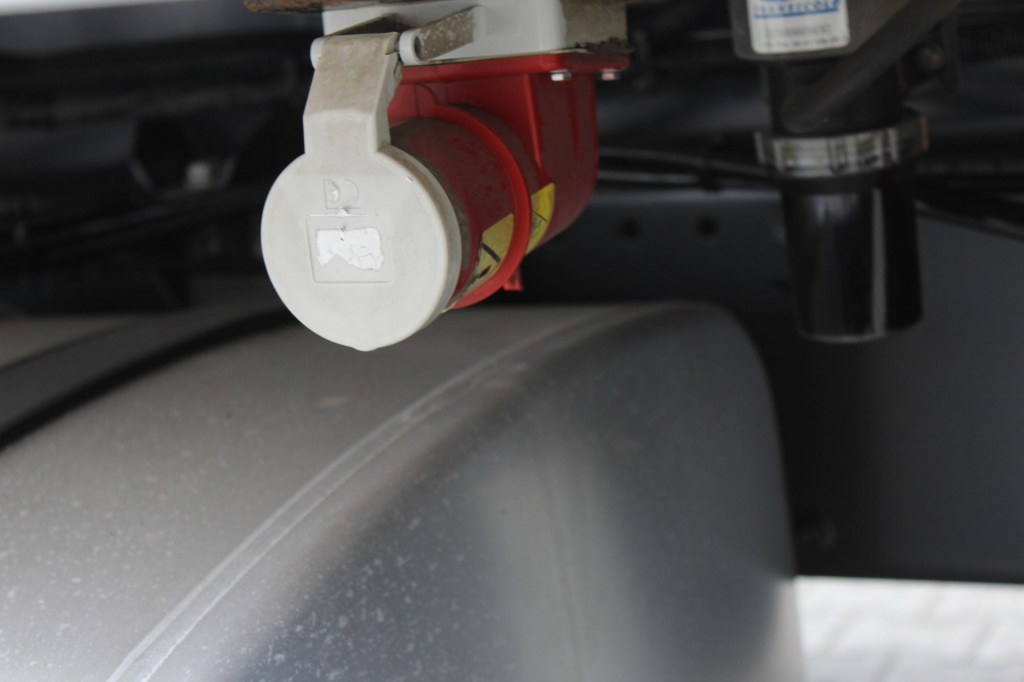 Daf LF 310 E6 CS 1050 Silent Tür+LBW Strom FRC 2028 - Camion frigorifique: photos 5 Daf LF 310 E6 CS 1050 Silent Tür+LBW Strom FRC 2028 - Camion frigorifique: photos 5