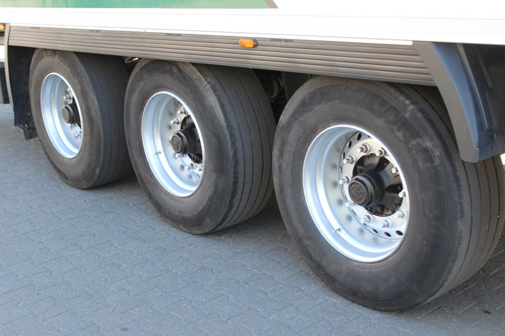 Semi-remorque frigorifique Lamberet CV 1550 Aluboden BPW LBW FRC09.26: photos 6 Semi-remorque frigorifique Lamberet CV 1550 Aluboden BPW LBW FRC09.26: photos 6