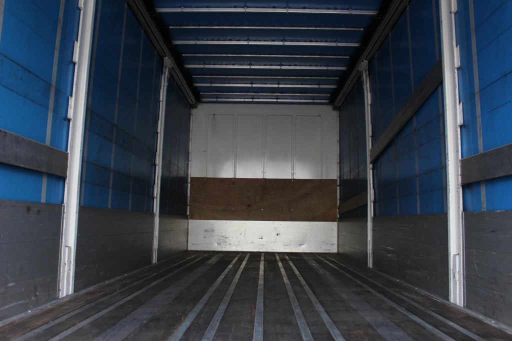 MAN TGS 18.440 Plane Zug Schlafplatz AHK Retarder - Camion à rideaux coulissants: photos 3 MAN TGS 18.440 Plane Zug Schlafplatz AHK Retarder - Camion à rideaux coulissants: photos 3