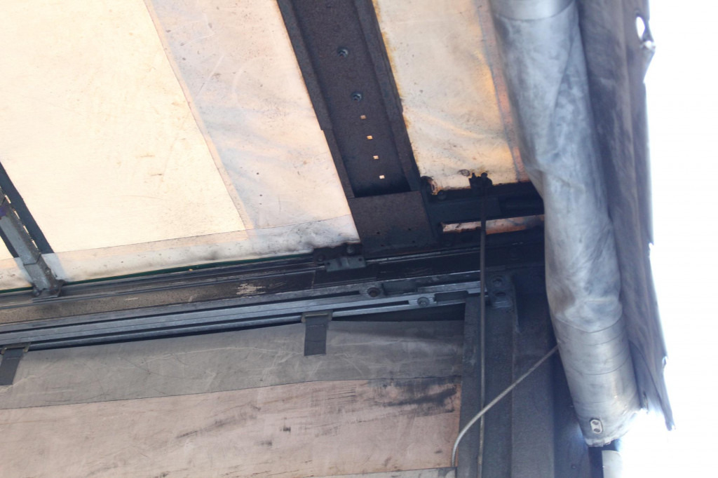 Mercedes-Benz Actros 2545 E6 Plane Retarder LBW ANK Schlafkab - Camion à rideaux coulissants: photos 3 Mercedes-Benz Actros 2545 E6 Plane Retarder LBW ANK Schlafkab - Camion à rideaux coulissants: photos 3