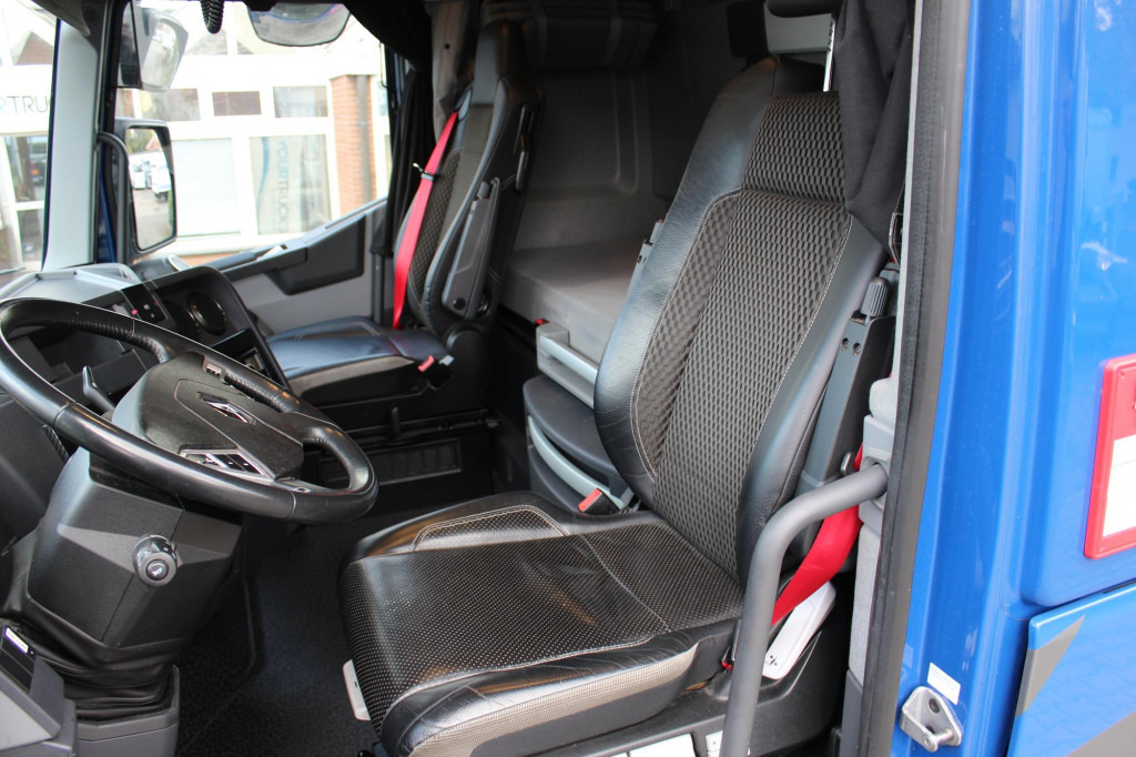 Renault T 520 E6 High  2Tanks Kühlbox Leder 2 Betten - Tracteur routier: photos 3 Renault T 520 E6 High  2Tanks Kühlbox Leder 2 Betten - Tracteur routier: photos 3