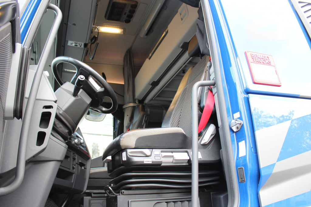 Renault T 520 E6 High  2Tanks Kühlbox Leder 2 Betten - Tracteur routier: photos 2 Renault T 520 E6 High  2Tanks Kühlbox Leder 2 Betten - Tracteur routier: photos 2
