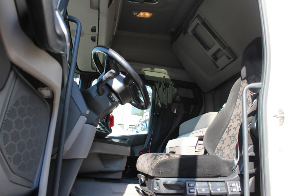 Scania R 500 Retarder LED Kühlbox 2 Tanks Navi - Tracteur routier: photos 4 Scania R 500 Retarder LED Kühlbox 2 Tanks Navi - Tracteur routier: photos 4
