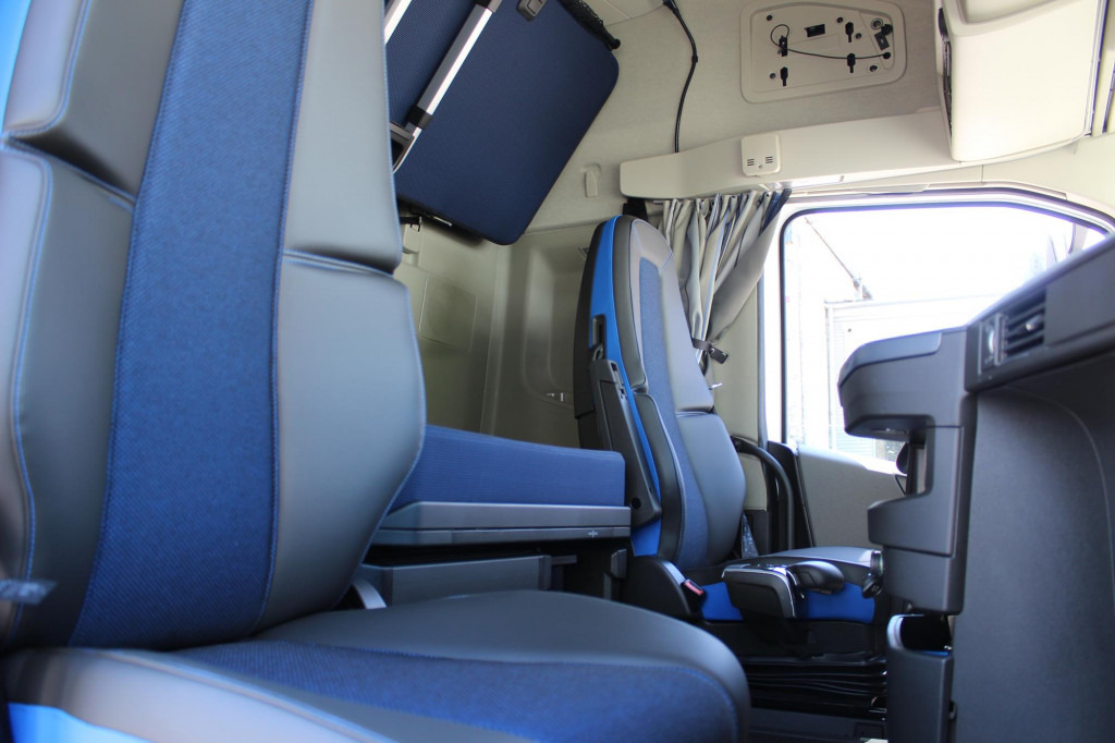 Tracteur routier Volvo FH 500 Globe XL  I-Park Cool  Navi  Miete-Rent!: photos 14