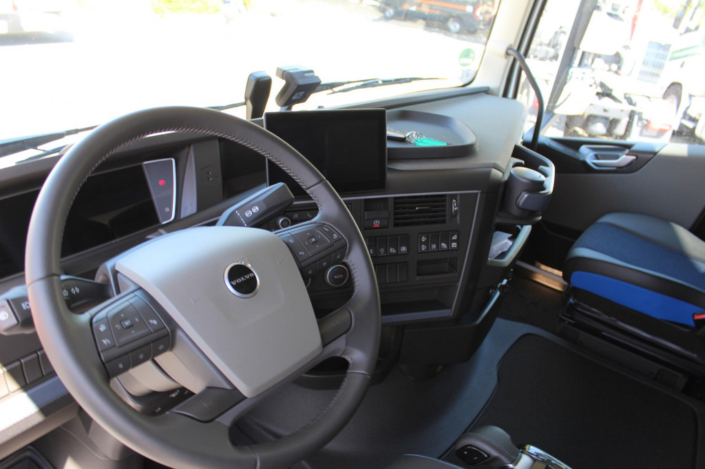 Volvo FH 500 Globe XL I-Park Cool Navi Miete-Rent! - Tracteur routier: photos 4 Volvo FH 500 Globe XL I-Park Cool Navi Miete-Rent! - Tracteur routier: photos 4