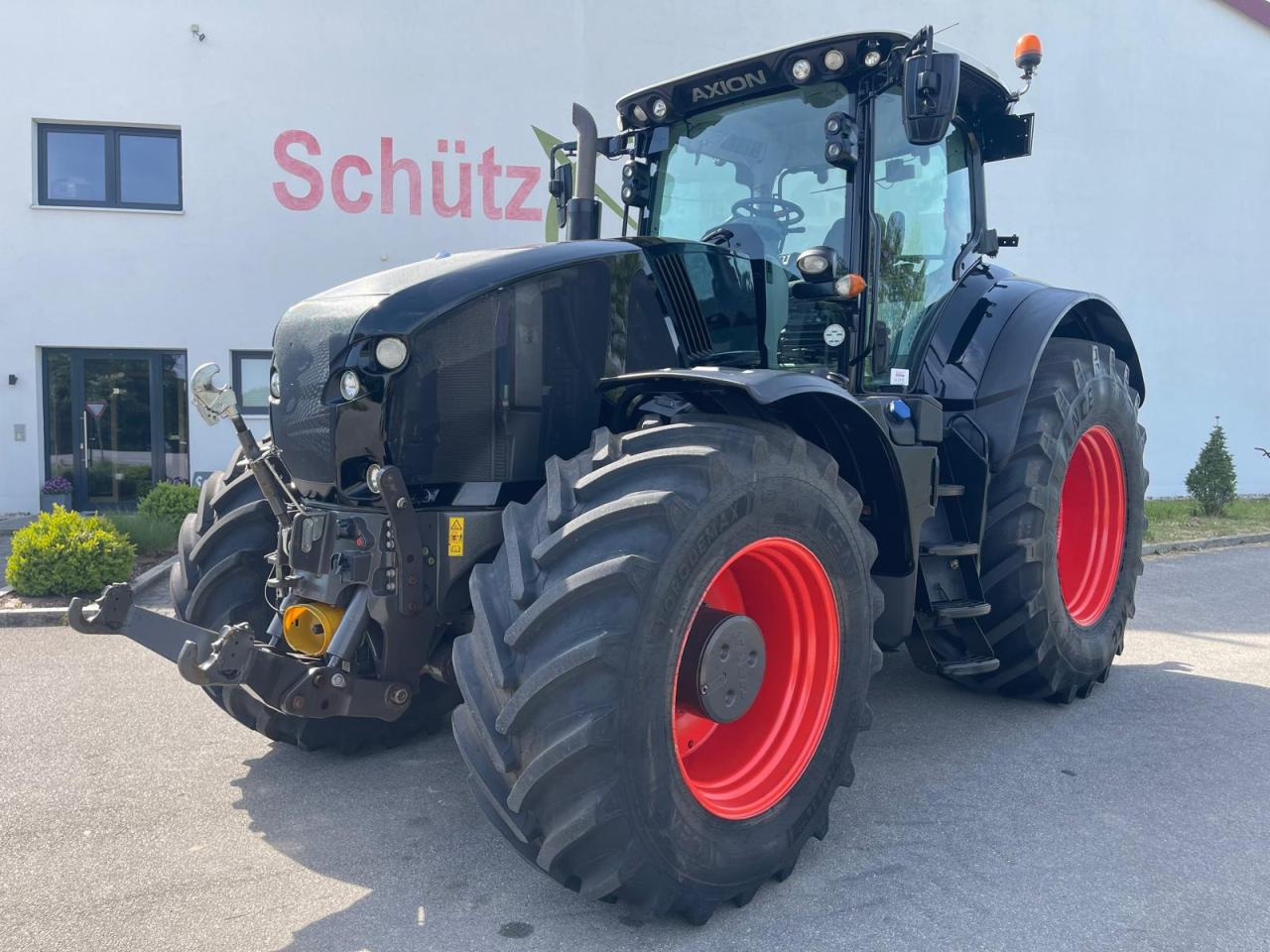 CLAAS Axion 920 CMATIC mit FZW, Black, Schwarz - Tracteur agricole: photos 1 CLAAS Axion 920 CMATIC mit FZW, Black, Schwarz - Tracteur agricole: photos 1