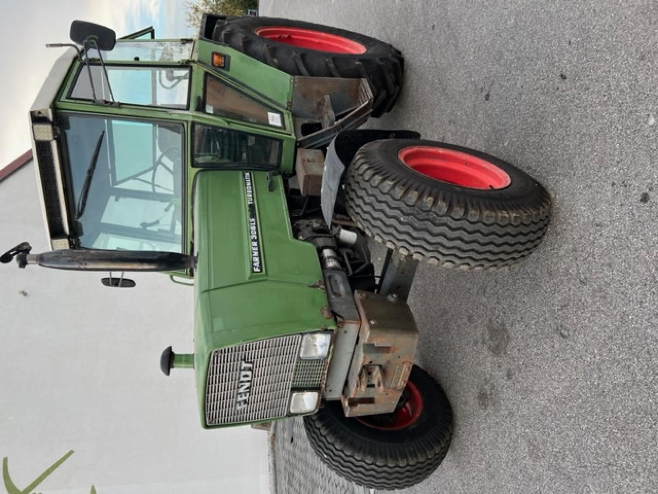 Fendt Farmer 306 LS, ca. 9516 Bh, Baujahr 1982 - Tracteur agricole: photos 2 Fendt Farmer 306 LS, ca. 9516 Bh, Baujahr 1982 - Tracteur agricole: photos 2