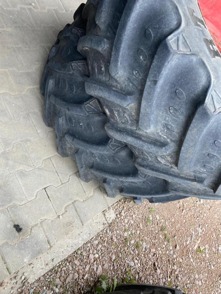 Fendt Komplettrad 420/70 R28 und 520/70 R38 - Tracteur agricole: photos 1 Fendt Komplettrad 420/70 R28 und 520/70 R38 - Tracteur agricole: photos 1