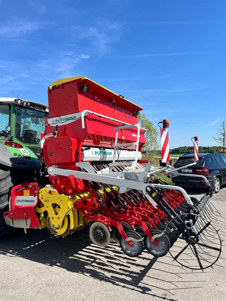 Pöttinger Vitasem 302 ADD + Pöttinger Lion 303.12 WG, Kombi - Combiné de semis: photos 5 Pöttinger Vitasem 302 ADD + Pöttinger Lion 303.12 WG, Kombi - Combiné de semis: photos 5