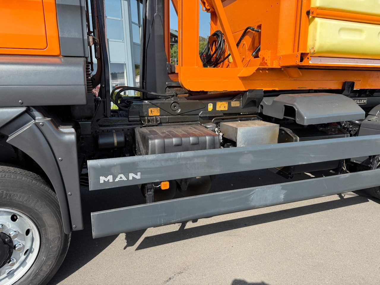 MAN TGA 18.350 4x4 Meiler Abroller RK 14.45 Winterd. - Camion ampliroll: photos 5 MAN TGA 18.350 4x4 Meiler Abroller RK 14.45 Winterd. - Camion ampliroll: photos 5