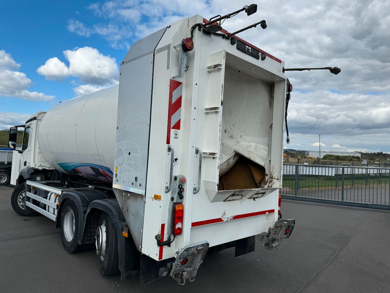 Benne à ordures ménagères Mercedes-Benz Antos 2533  6x2 Faun Rotopress 520 / Euro 6 Mercedes-Benz Antos 2533  6x2 Faun Rotopress 520 / Euro 6: photos 7