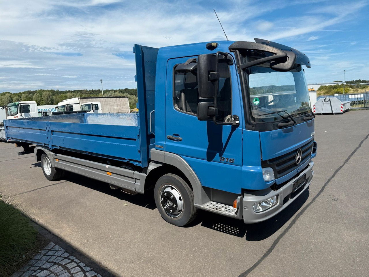 Mercedes-Benz Atego 816 Euro 5 AHK + Druckluftanschlüssen - Camion plateau: photos 1 Mercedes-Benz Atego 816 Euro 5 AHK + Druckluftanschlüssen - Camion plateau: photos 1