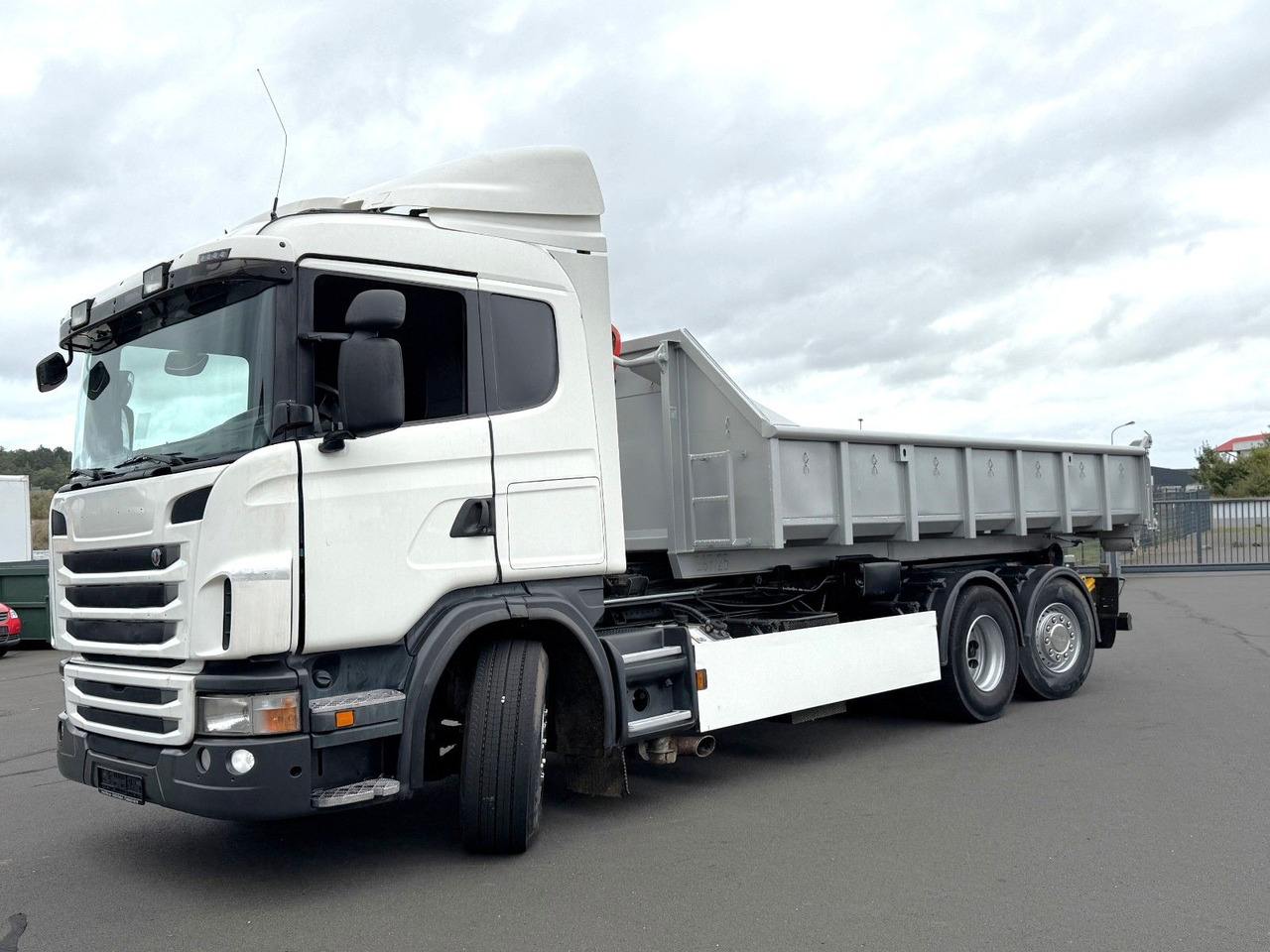 Scania G 440 LB 6x2 Knickhaken Retarder, Klima - Camion ampliroll: photos 1 Scania G 440 LB 6x2 Knickhaken Retarder, Klima - Camion ampliroll: photos 1