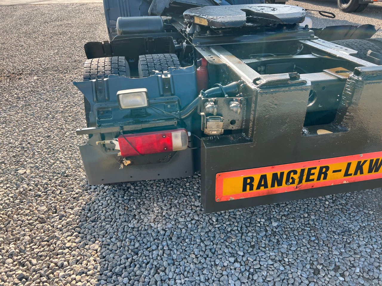 Scania P 94 GA 4x2 NA 310 Scania P 94 GA 4x2 NA 310 - Tracteur routier: photos 5 Scania P 94 GA 4x2 NA 310 Scania P 94 GA 4x2 NA 310 - Tracteur routier: photos 5