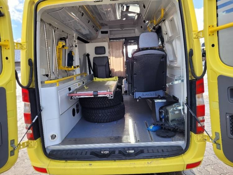 MERCEDES – BENZ SPRINTER 3.0D AMBULANCE (PROFILE) KLIMA 2.2016 EURO 6 - Ambulance: photos 4 MERCEDES – BENZ SPRINTER 3.0D AMBULANCE (PROFILE) KLIMA 2.2016 EURO 6 - Ambulance: photos 4