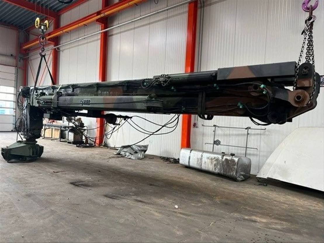 Hiab AS 2500 Uitschuif mast voor zend mast/antenne - Grue auxiliaire pour Camion: photos 2 Hiab AS 2500 Uitschuif mast voor zend mast/antenne - Grue auxiliaire pour Camion: photos 2