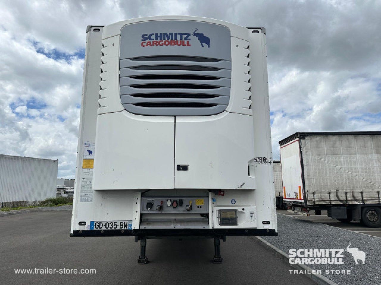 SCHMITZ Reefer Standard Double deck - Semi-remorque isothermique: photos 4 SCHMITZ Reefer Standard Double deck - Semi-remorque isothermique: photos 4