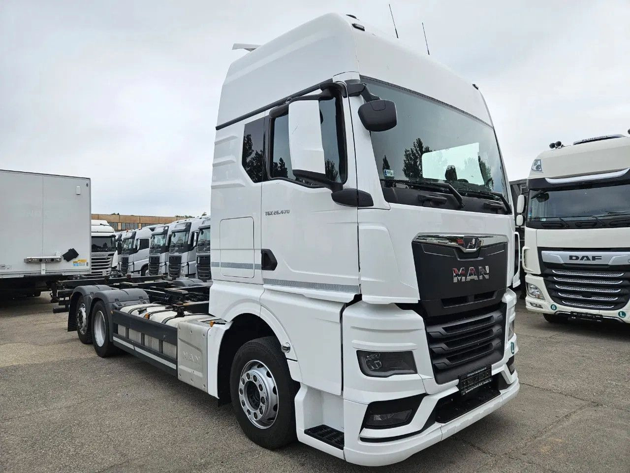 MAN TGX 26.470 XXL BDF 6x2 2 units, NAVI, Lift Axle - Camion porte-conteneur/ Caisse mobile: photos 2 MAN TGX 26.470 XXL BDF 6x2 2 units, NAVI, Lift Axle - Camion porte-conteneur/ Caisse mobile: photos 2
