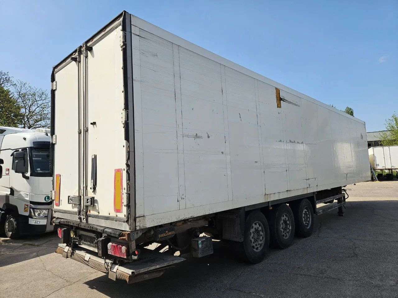 Schmitz Cargobull SKO24 Carrier Maxima 1300 Tail Lift, A axle lift - Semi-remorque frigorifique: photos 4 Schmitz Cargobull SKO24 Carrier Maxima 1300 Tail Lift, A axle lift - Semi-remorque frigorifique: photos 4