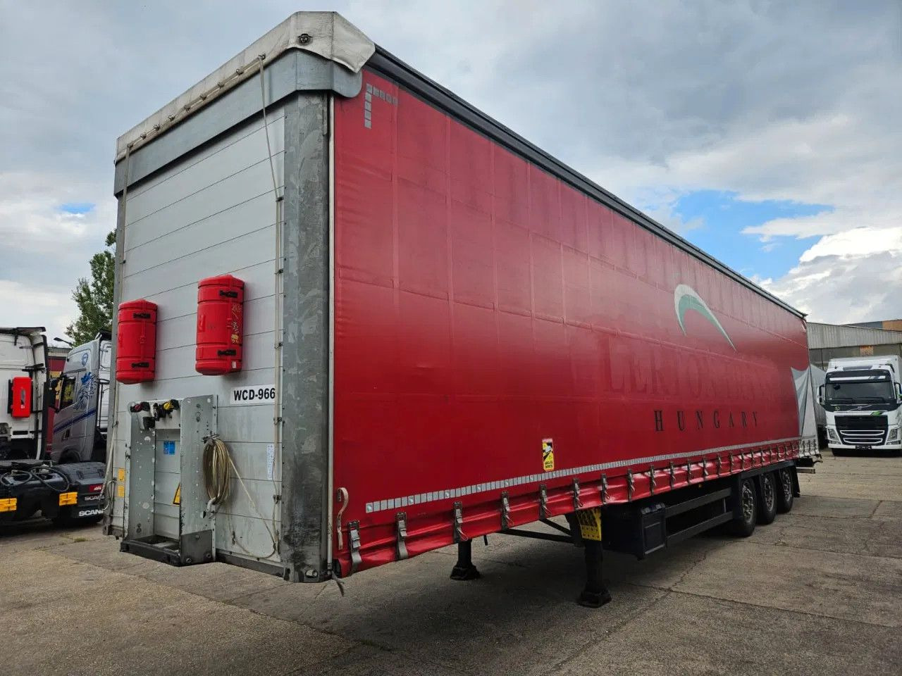 Schmitz Cargobull SCB S3T 60 unis in stock! 6 New tires, Alloy w. - Semi-remorque: photos 1 Schmitz Cargobull SCB S3T 60 unis in stock! 6 New tires, Alloy w. - Semi-remorque: photos 1