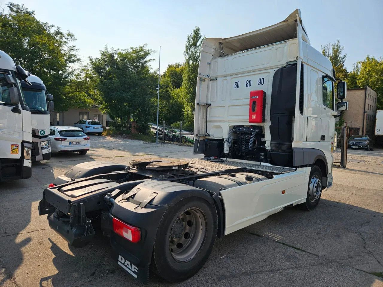 DAF XF 480 SC-Standard-Intarder-StandKlima-2 Units - Tracteur routier: photos 4 DAF XF 480 SC-Standard-Intarder-StandKlima-2 Units - Tracteur routier: photos 4