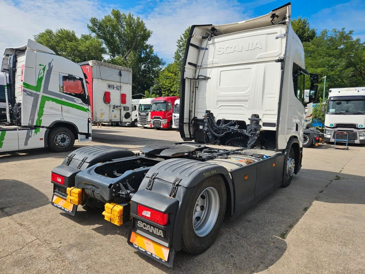Scania R450 Standklima, 2 fridges, Big Navi, Digital Di - Tracteur routier: photos 3 Scania R450 Standklima, 2 fridges, Big Navi, Digital Di - Tracteur routier: photos 3