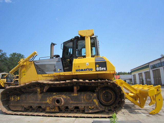 KOMATSU D85PX15 mit 3-Zahn-Ripper - Bulldozer: photos 1 KOMATSU D85PX15 mit 3-Zahn-Ripper - Bulldozer: photos 1