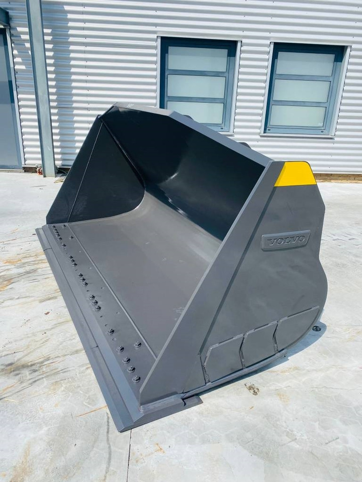 Godet pour Engins de chantier Volvo L 120: photos 1