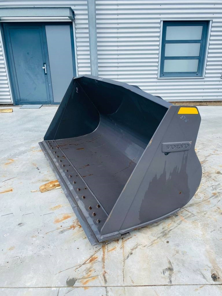 Volvo L 60 - Godet pour Engins de chantier: photos 1 Volvo L 60 - Godet pour Engins de chantier: photos 1