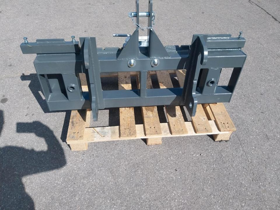 Adapter Giant Hoflader auf 3 Punkt Kat II Palettengabel Radlader - Fourches pour Chargeuse sur pneus: photos 3 Adapter Giant Hoflader auf 3 Punkt Kat II Palettengabel Radlader - Fourches pour Chargeuse sur pneus: photos 3