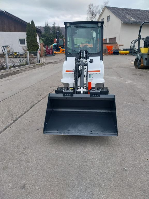 Bobcat L 28 - Chargeuse sur pneus: photos 3 Bobcat L 28 - Chargeuse sur pneus: photos 3