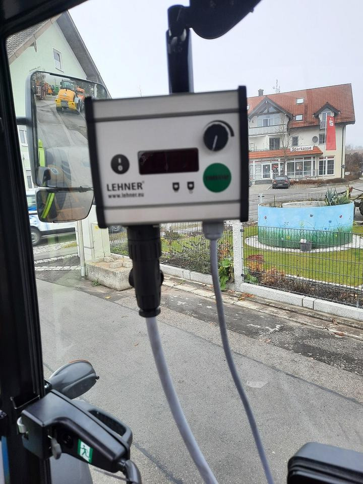 Lehner Polaro 110 Streuer Salzstreuer Radlader Winterdienst JCB - Epandeur de sable: photos 4 Lehner Polaro 110 Streuer Salzstreuer Radlader Winterdienst JCB - Epandeur de sable: photos 4